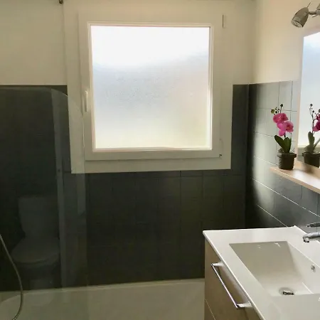 Maison En Duplex De 80m² Plein Sud Et Climatisee ! 度假居 *